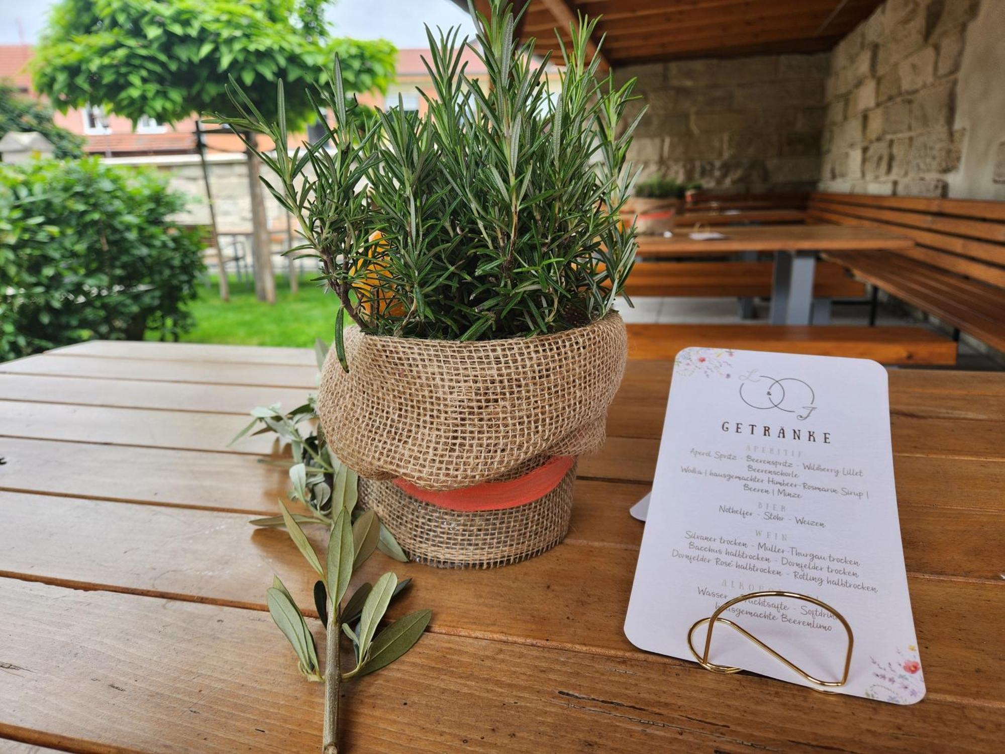 Familienfreundlich Im Naturpark Hassberge Mit Gehobener Gastronomie Kirchlauter Bagian luar foto
